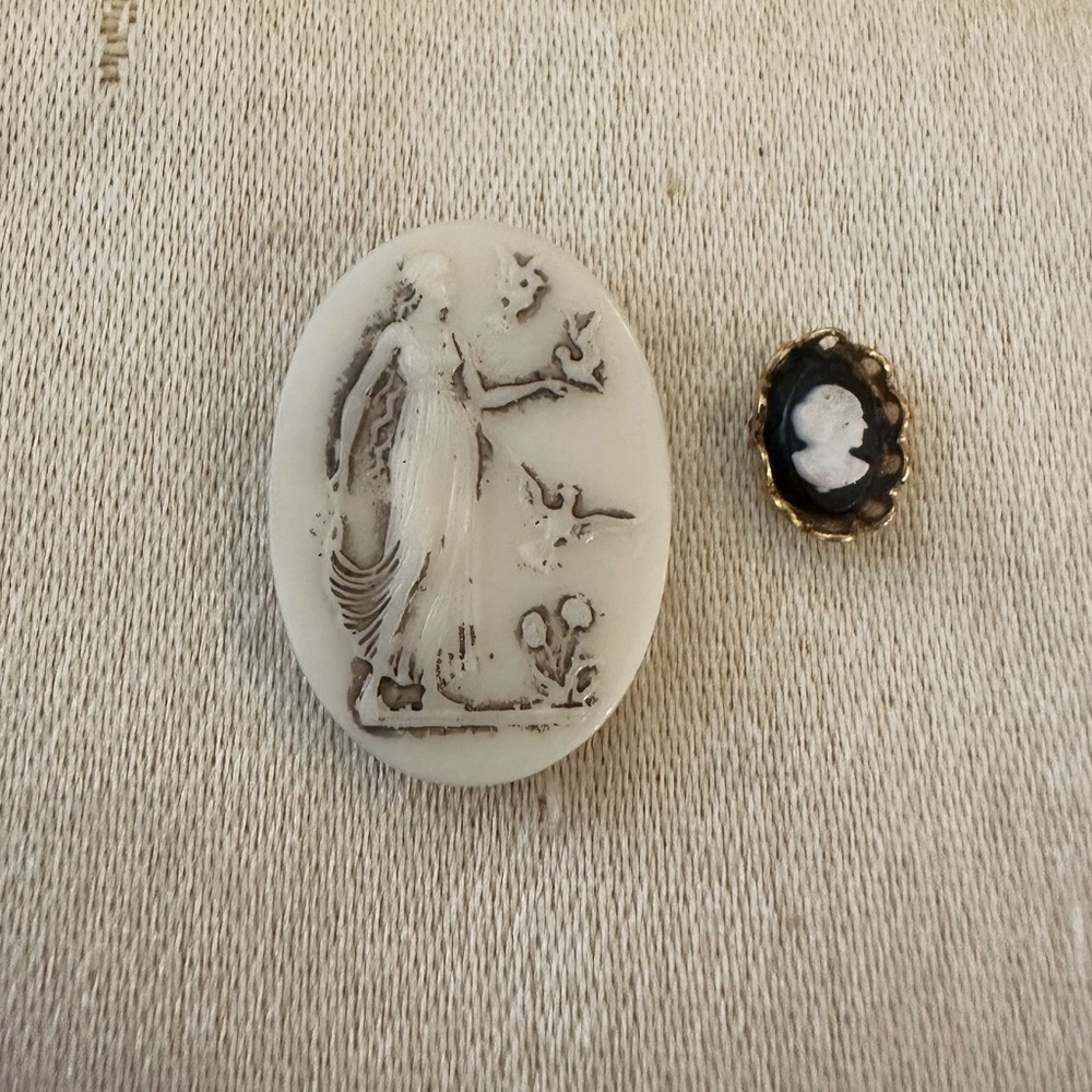 Neoclassical Goddess Lady Diana w/ Birds Loose Unset & Tiny Earring Front Cameos